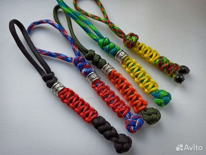 Темляк брелок из паракорда