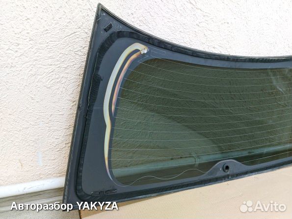 Стекло багажника оригинал Mitsubishi Outlander 3