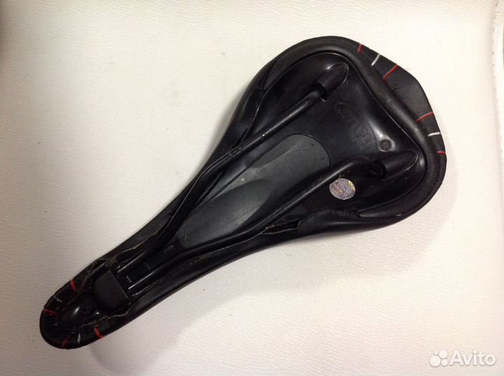 Седло велосипедное