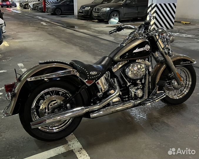 Softail Heritage (Smokey Gold)