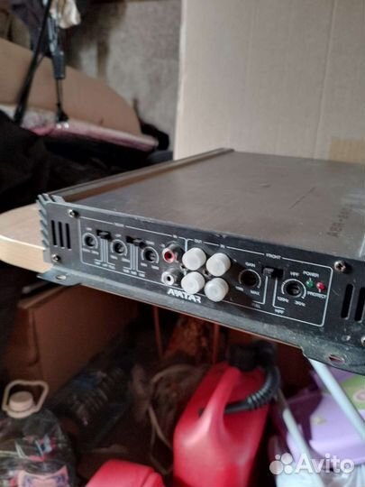 Автомобильный усилитель