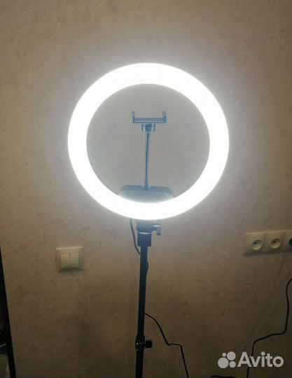 Кольцевая лампа 33см профессиональная + штатив