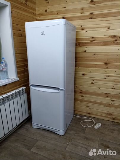 Холодильник Индезит No Frost 1,7м