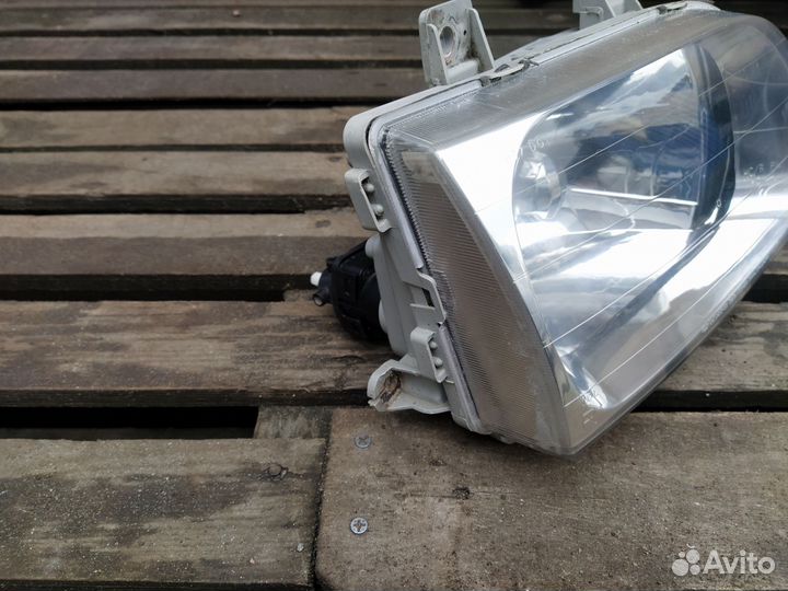 Киа Спортейдж 1 Фара передняя правая