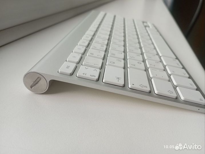 Клавиатура Apple Magic Keyboard и мышка Apple