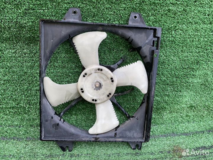 Диффузор радиатора Mitsubishi Galant EA7