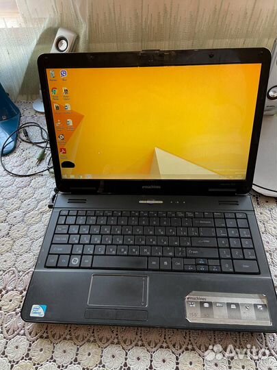 Ноутбук emachines 525