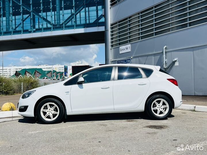 Opel Astra 1.6 МТ, 2014, 144 000 км