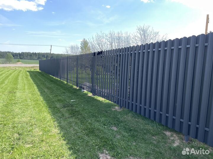 Забор из профнастила и евроштакетника