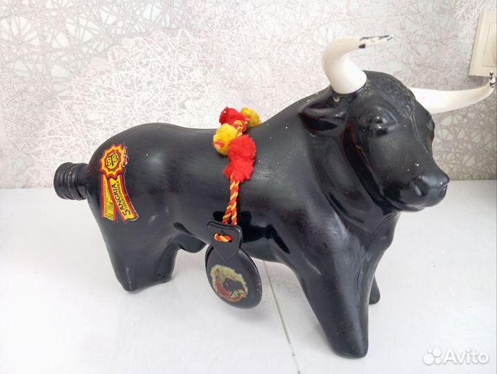 Бутылка Бык