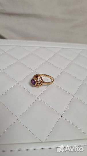 Золотое кольцо с аметистом