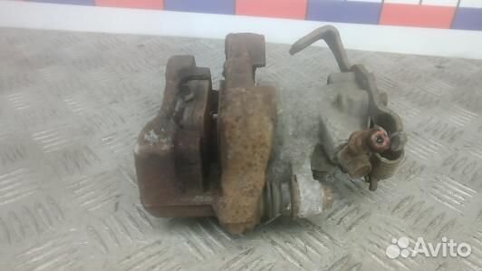 Суппорт тормозной задний левый toyota auris E150 (IUK13LS02)