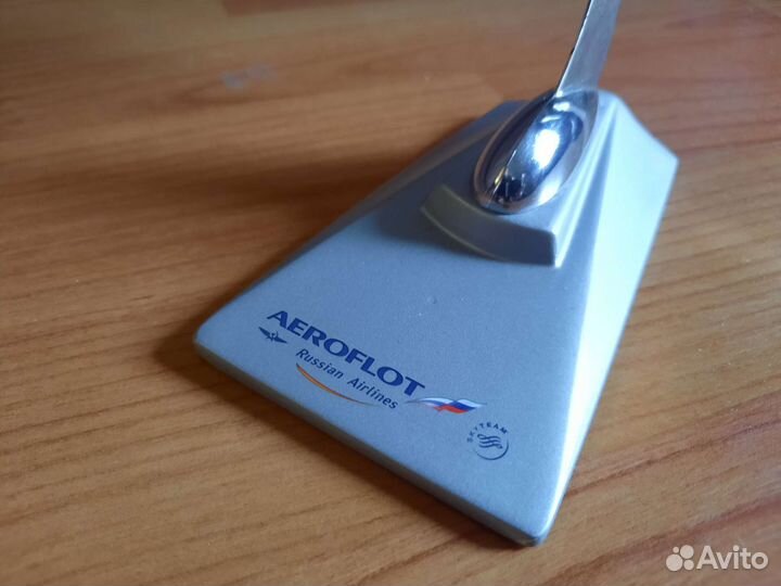 Модель самолета SSJ 100-95B