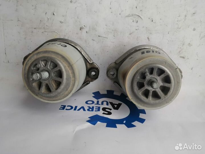 Porsche Cayenne 10- 4.8 v8 Опора двигателя левая