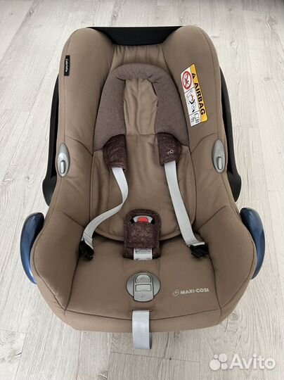 Автолюлька Maxi cosi cabriofix+ подарок вкладыш
