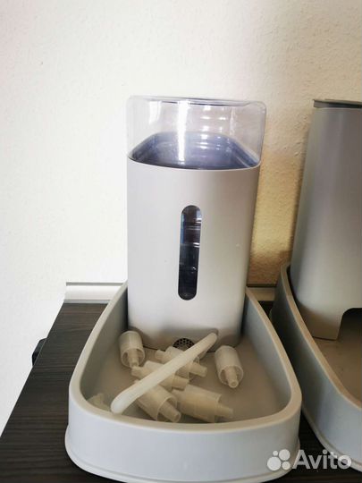 Автоматическая кормушка для животных