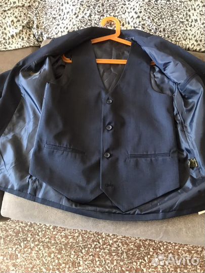 Школьный костюм, пиджак и жилет