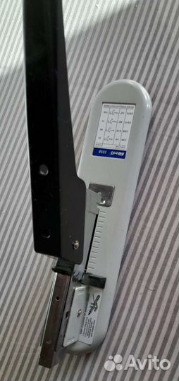 Мощный степлер до 100 листов