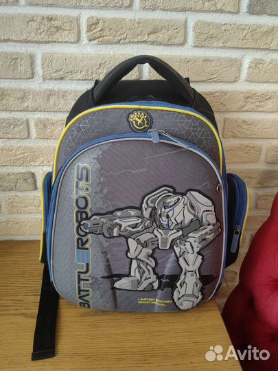 Школьный рюкзак hummingbird для мальчика