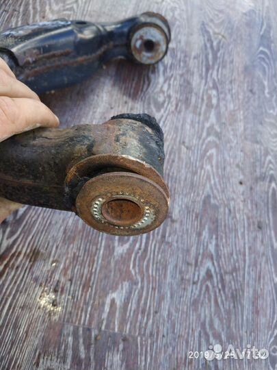 Рычаг передний правый для Land Cruiser (150) -Prad