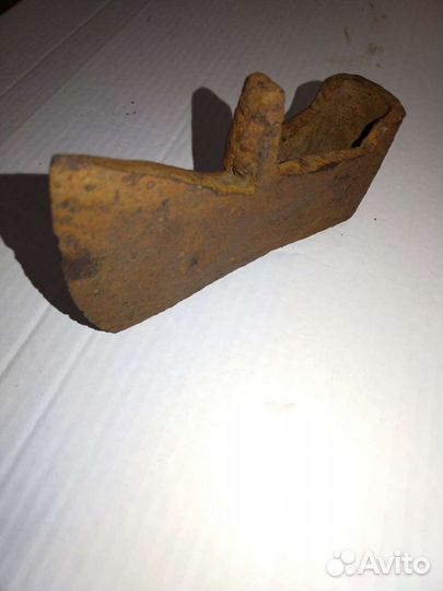 Топор старинный