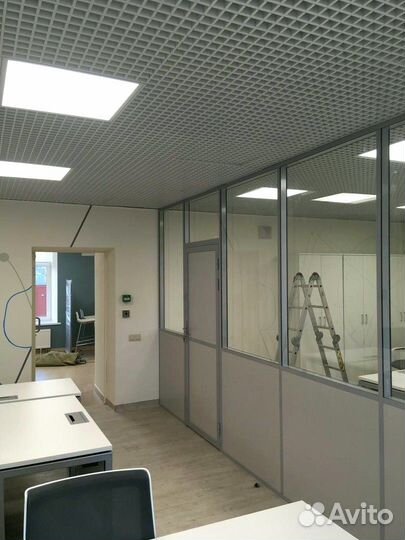 Комбинированные перегородки на алюминиевом каркасе