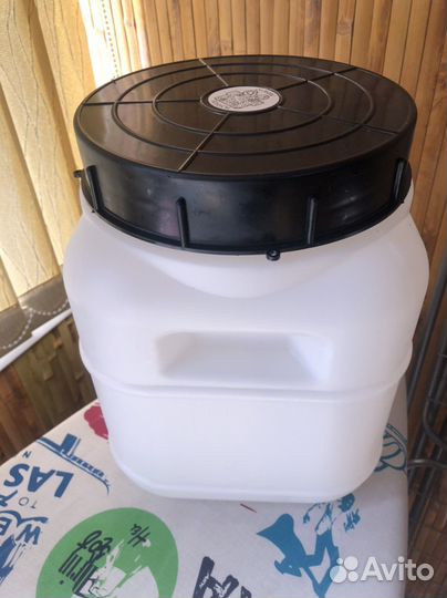 10 литровый пищевой бачок