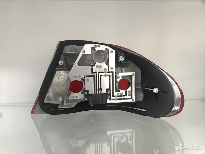 Фонарь задний Mercedes W210 98-02 темный