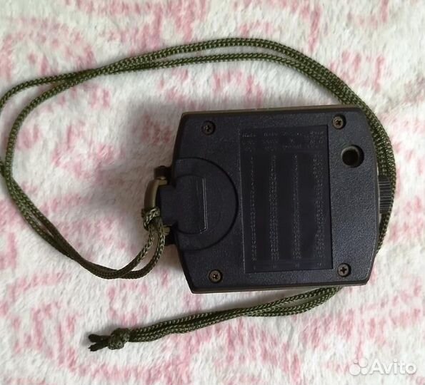 Компас туристический жидкостный в армейском стиле