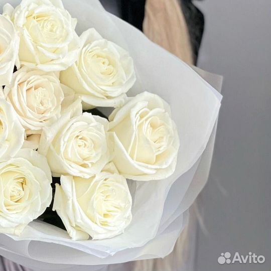 Букет из белых роз 9