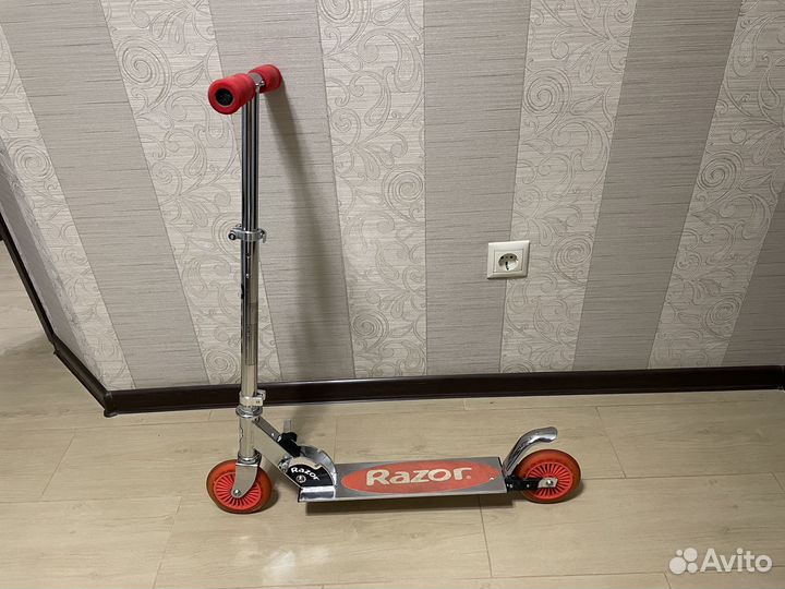 Самокат Razor A125