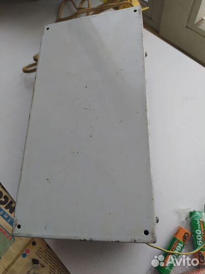 Зарядно-разрядное устройство