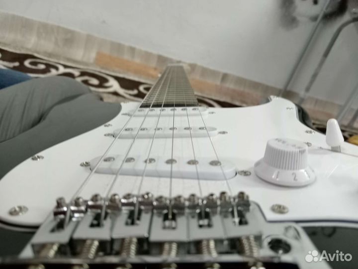 Электрогитара denn стратокастер