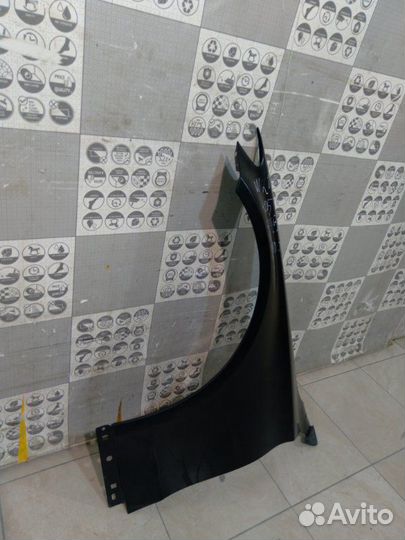 Крыло левое переднее левое Mercedes C-Class W205