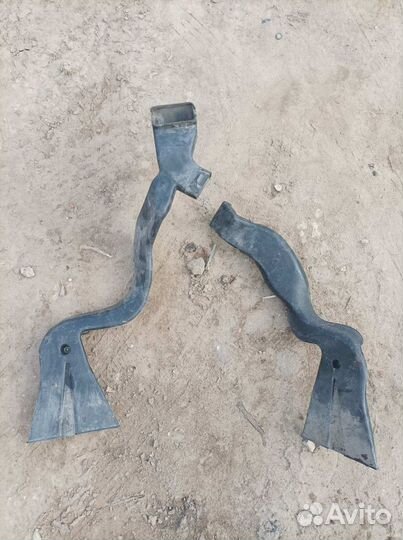 Воздуховод Mitsubishi Carisma