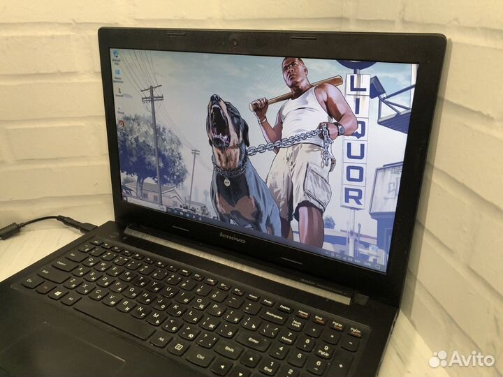 Игровой ноутбук Lenovo 4 ядра/2 видяхи/8gb/1tb