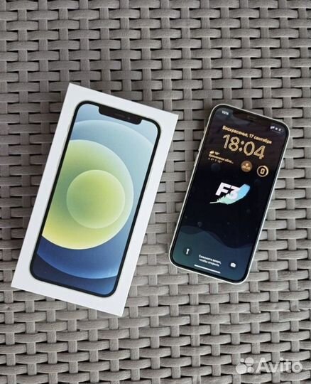 iPhone 12, 64 ГБ