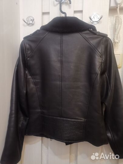 Стильная курточка Zolla размер М