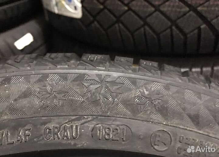 Continental ContiVikingContact 7 225/45 R18 95T