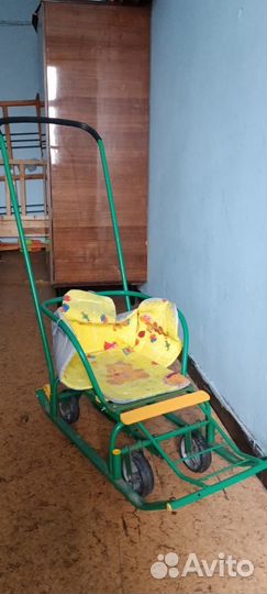 Санки на колесах с сидушкой