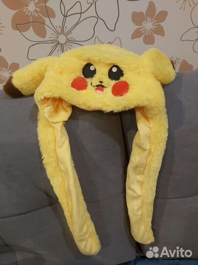 Шапка пикачу