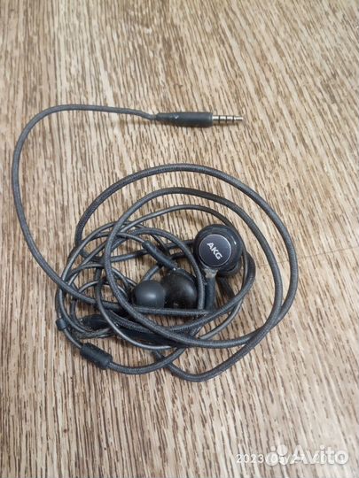 Проводные наушники для Nokia и универсальные