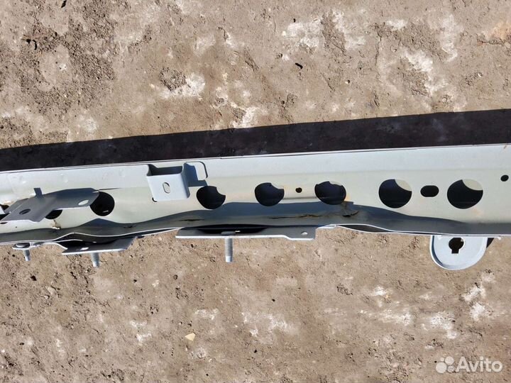 Верхняя планка телевизора vesta