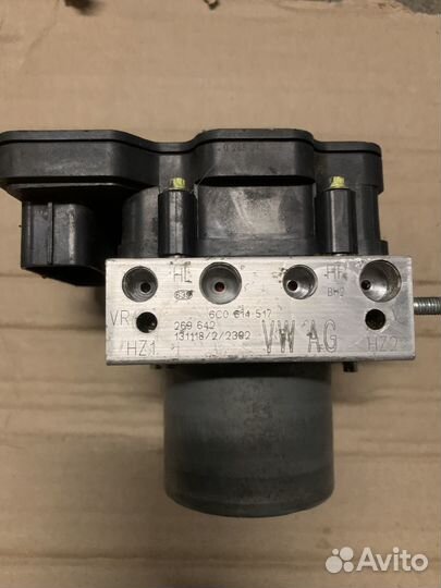 Блок ABS (насос) VW Polo 6C0614517