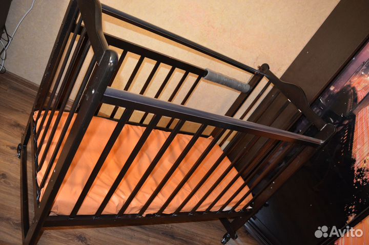 Кроватка детская