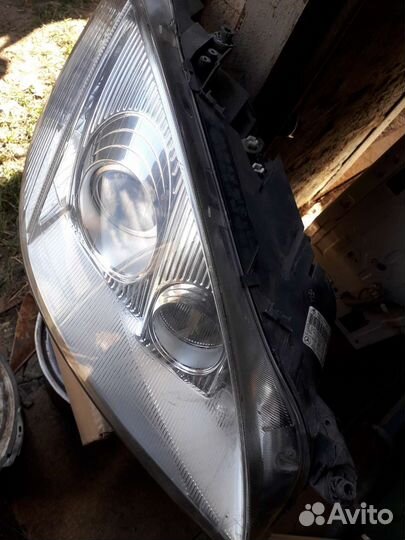 Фара правая mercedes 221