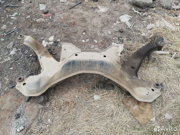 Подрамник передний Ниссан Премьера Комфорт Р11