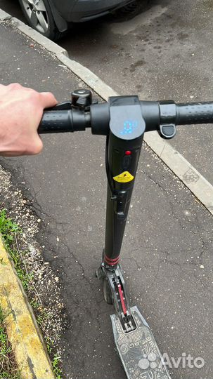 Электросамокат Tribe