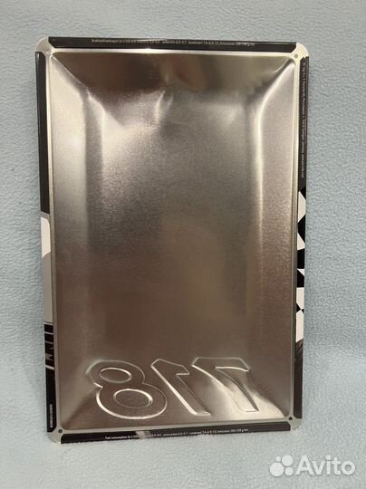 Пластина на стену