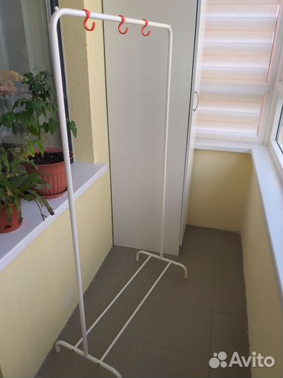 Вешалка для одежды напольная металлическая
